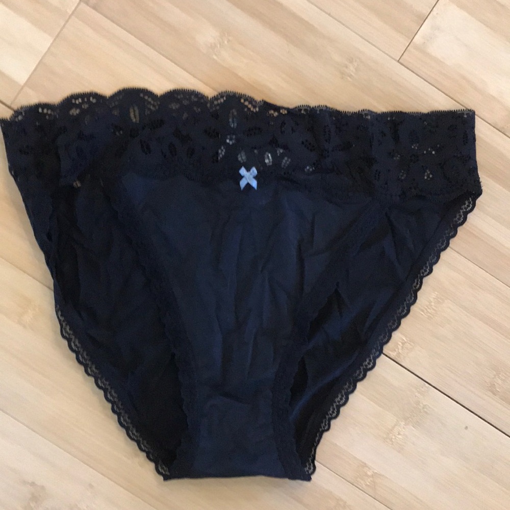 NEVER WORN Aerie Hi-Leg SIZE LARGE Underwear